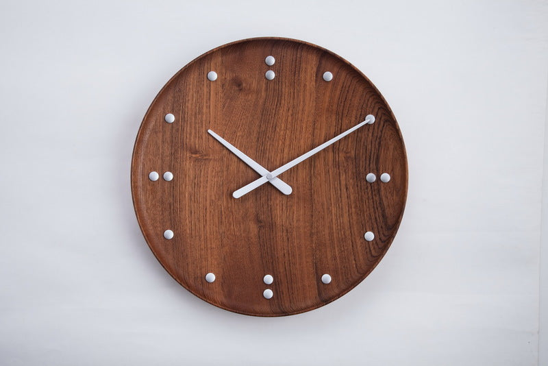 FJ CLOCK - designet af Finn Juhl